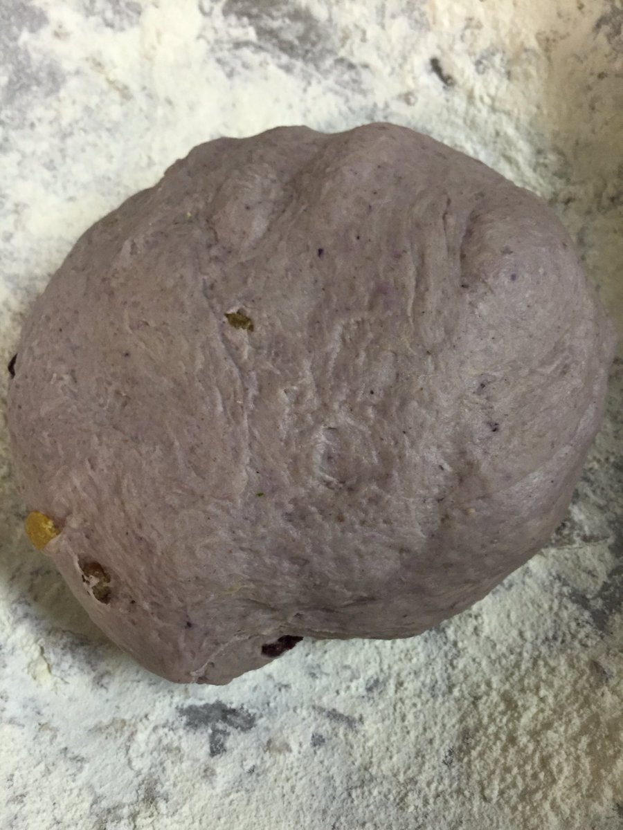 creationwines's tweet photo. #ExecChef #kneading #PinotNoir #HotCrossBuns #dough https://t.co/cavPhyC5qV