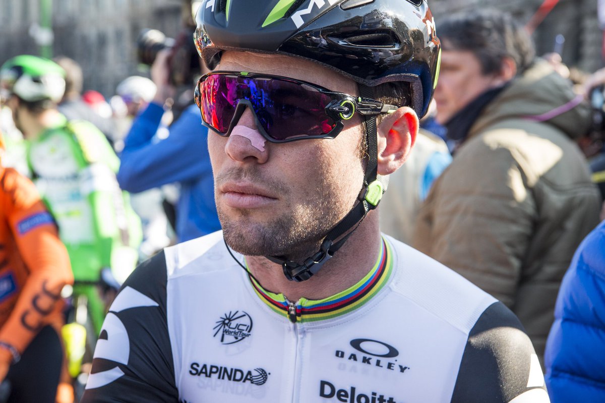 Another amazing picture by Andrea Schiliro' for Cykeln Magazine <a href="/Milano_Sanremo/">Milano Sanremo</a> with <a href="/MarkCavendish/">Mark Cavendish</a> the man!!