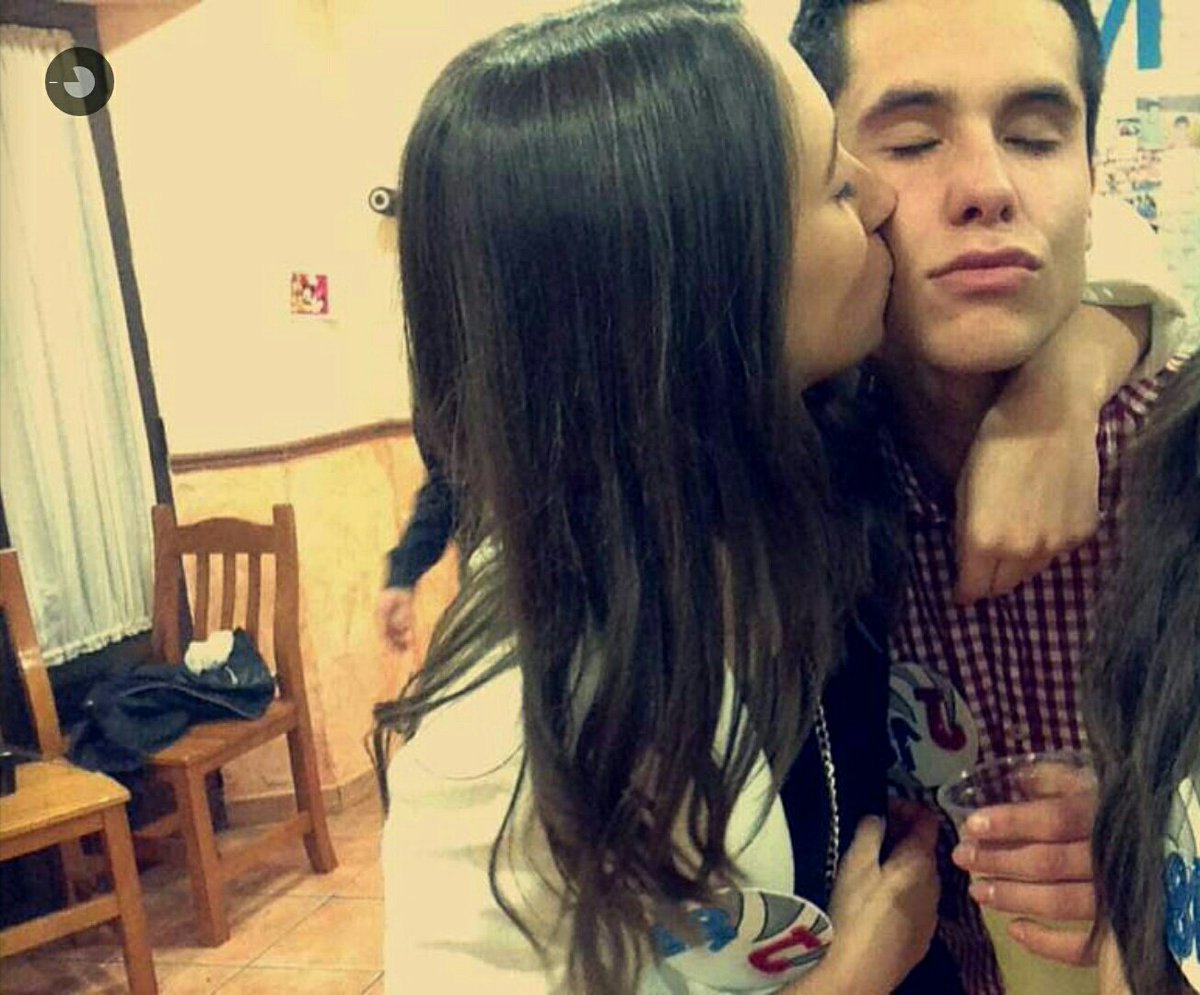 Muchas felicidades tordaza, pasalo geenial y disfruta! Un abrazo loca!! #NochesDeBorraja #Hermana <a href="/miriamsalcedo98/">Miriam Salcedo</a>