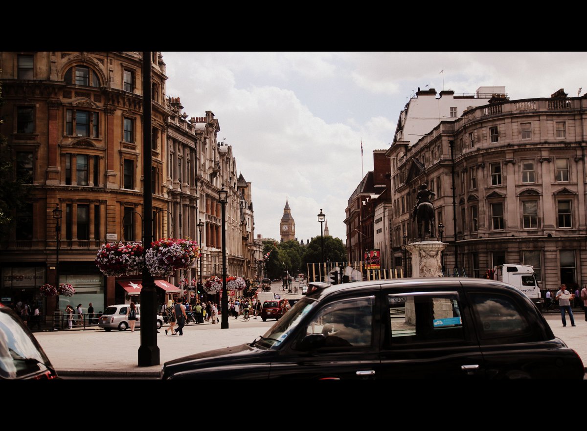 Yannick_lange's tweet photo. Typical photo of #London taken on #trafalgarsquare towards #bigben.
#greatbritain #england @visitlondon https://t.co/GDyEpqObvp