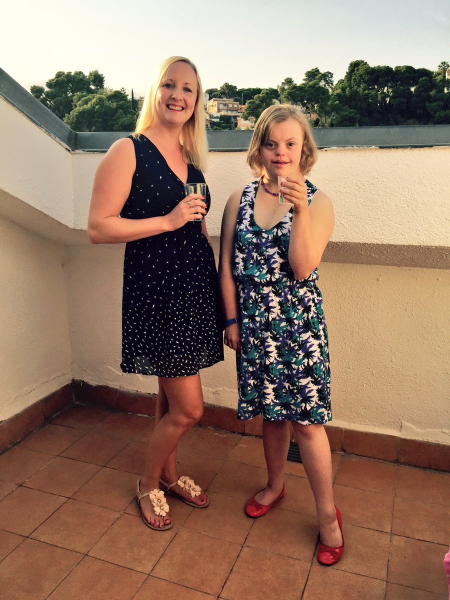 HeartsandHome12's tweet photo. Today is #downsyndromeawareness day! I have the best sister ever :-) https://t.co/zx2OEOzkiA