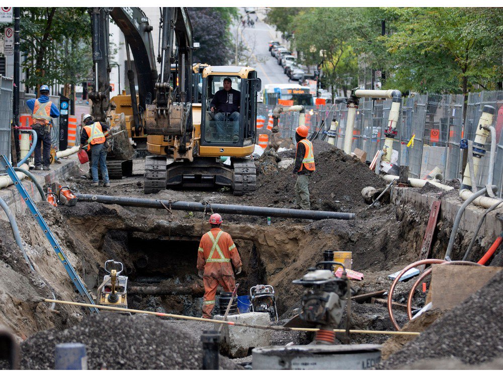 mandevco's tweet photo. #Montreal spends record $445 million to improve roads and repair #waterworks in 2015
https://t.co/CkXtfhY6RX https://t.co/32SRj6K7kT
