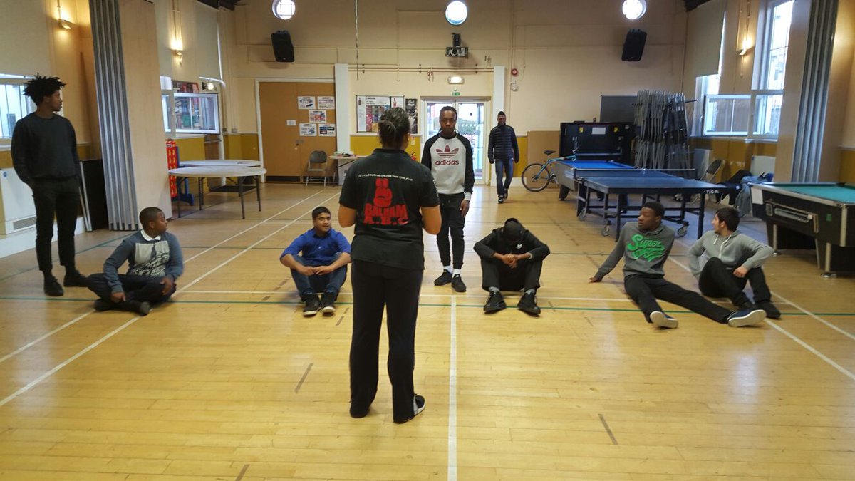 JAF_GLOBAL's tweet photo. #Boxing #Session today 4.30pm - 6:00pm #TootingHub @wandbc delivered by Balham Boxing Club #helpinghands @JAF_GLOBAL https://t.co/EwJVXRpzRf