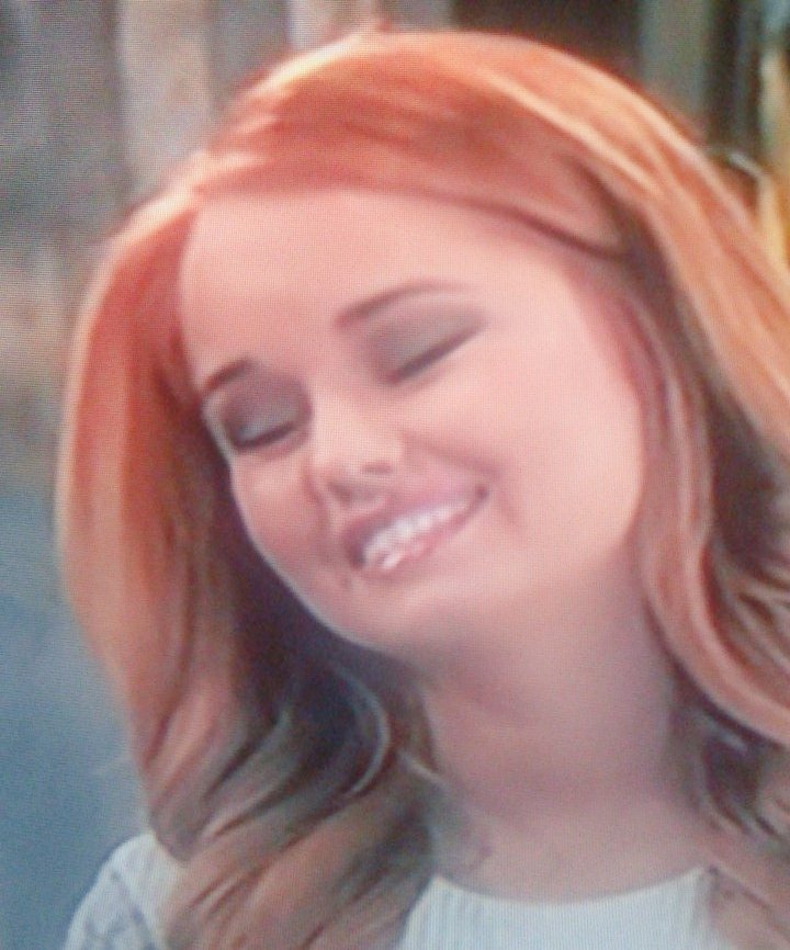 debbyuniverse's tweet photo. @debbyryan I love you so muchhhh, you're so pretty queen https://t.co/GSzdA9h3o1