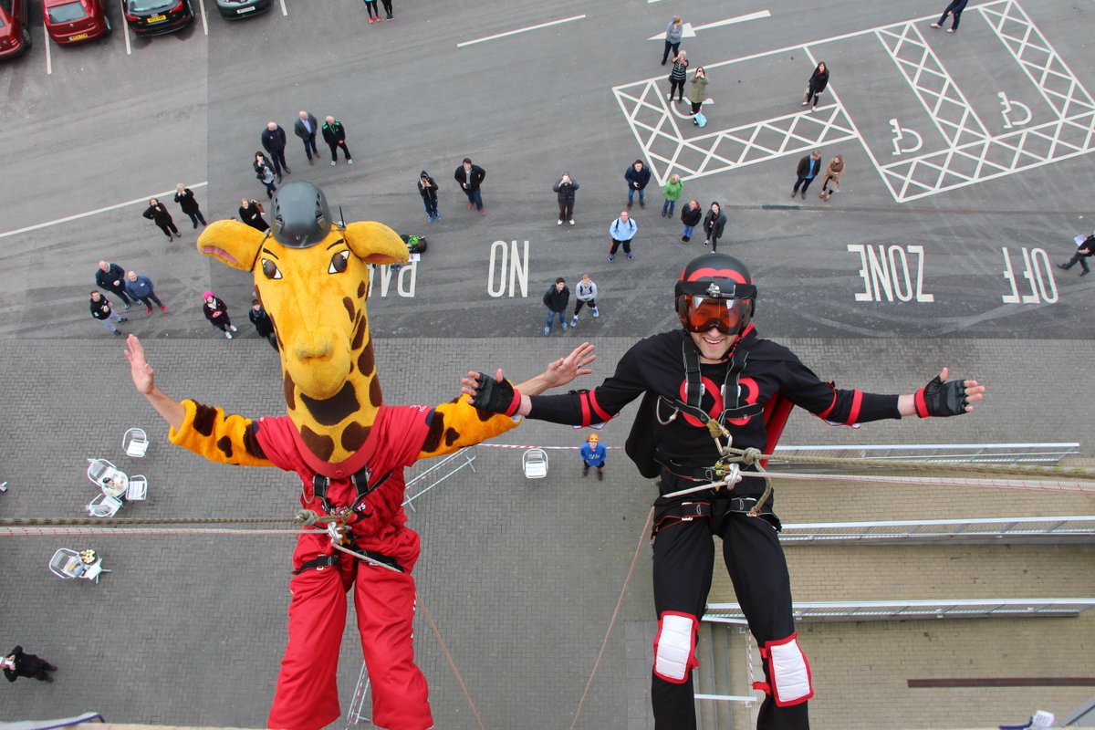 4EVERManchester's tweet photo. On Friday our daredevils raised an abseil-utely amazing (sorry) £3,500. Read all about it: https://t.co/XrhS2mwOpA https://t.co/sVq7uZAR8R