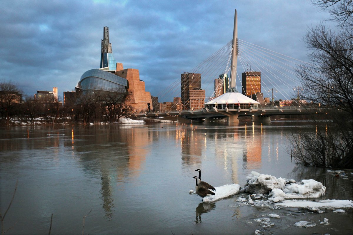 WinnipegNews's tweet photo. Moody Manitoba morning by @jbryksa https://t.co/yskRRS5uXG