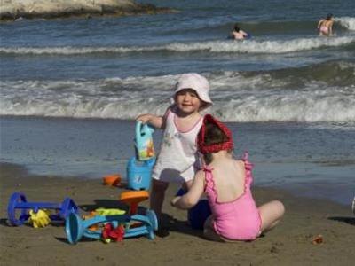 Serpadres_es's tweet photo. 10 consejos para viajar en coche con bebés y niños peques, ¿preparamos la Semana Santa?
https://t.co/wCsT38vvQ3 https://t.co/ayW5Hvjont