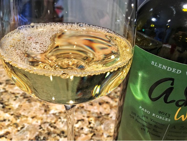 ICYMI on the #NittanyEpicurean the 2013 Adobe White from <a href="/ClayhouseWines/">Clayhouse Wines</a> #wine #pasorobles
nittanyepicurean.blogspot.com/2016/02/2013-c…