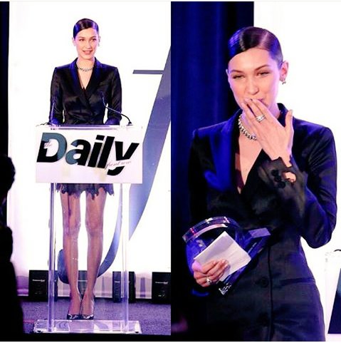 hadidsxjenners's tweet image. Bella received Model of the Year!!! You deserve it Bel😘😘 @bellahadid