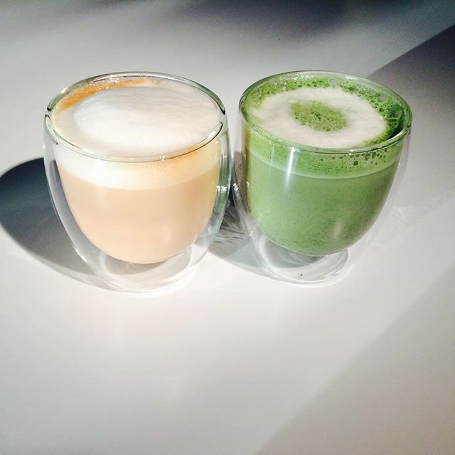 Teaologists's tweet photo. Matcha Vs. Coffee! Who's going to win the war of the weight loss? https://t.co/vtiXl4uCyy
#blogoftheday https://t.co/ok2UD2Iiyg