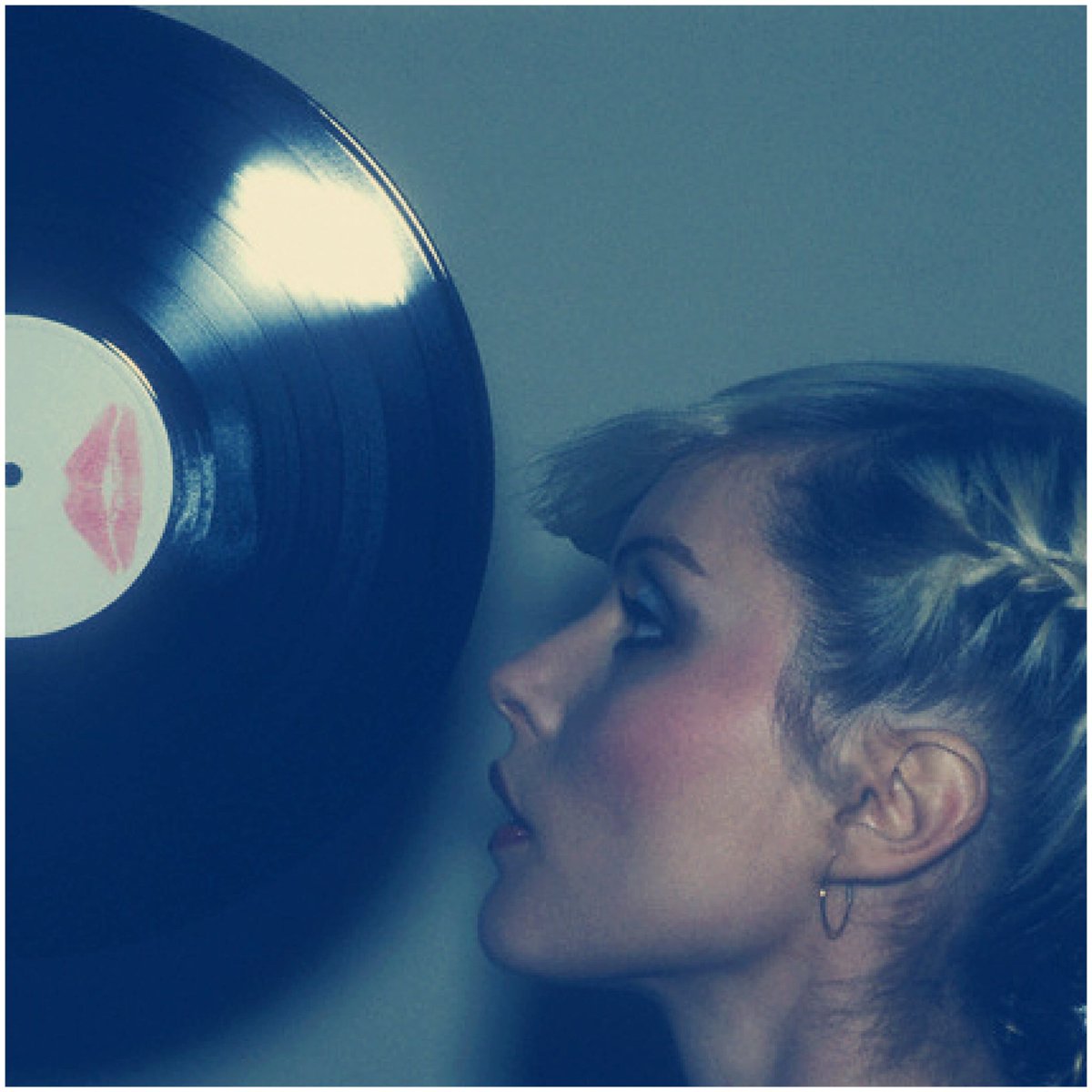 nkiruko's tweet photo. Debbie Harry @BlondieOfficial #adorableillusion https://t.co/OQCI7sLGVc