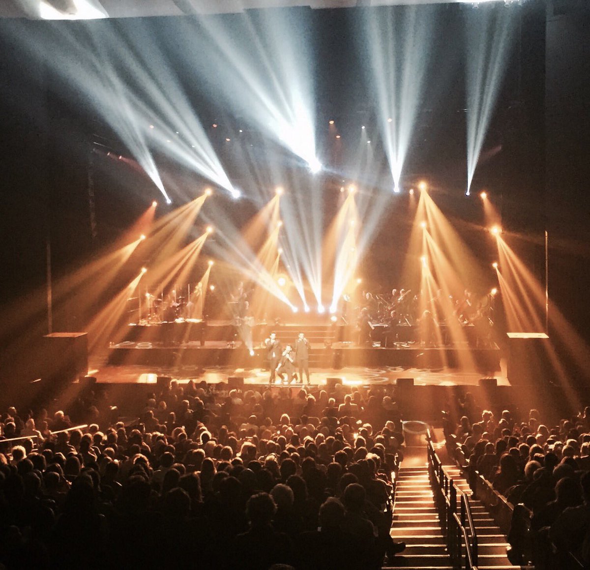 ilvolo's tweet photo. Ciao Oklahoma City!
Thank you all for the amazing concert @okcciviccenter !
#ilvolonorthamericatour2016 https://t.co/yageM6qj0W