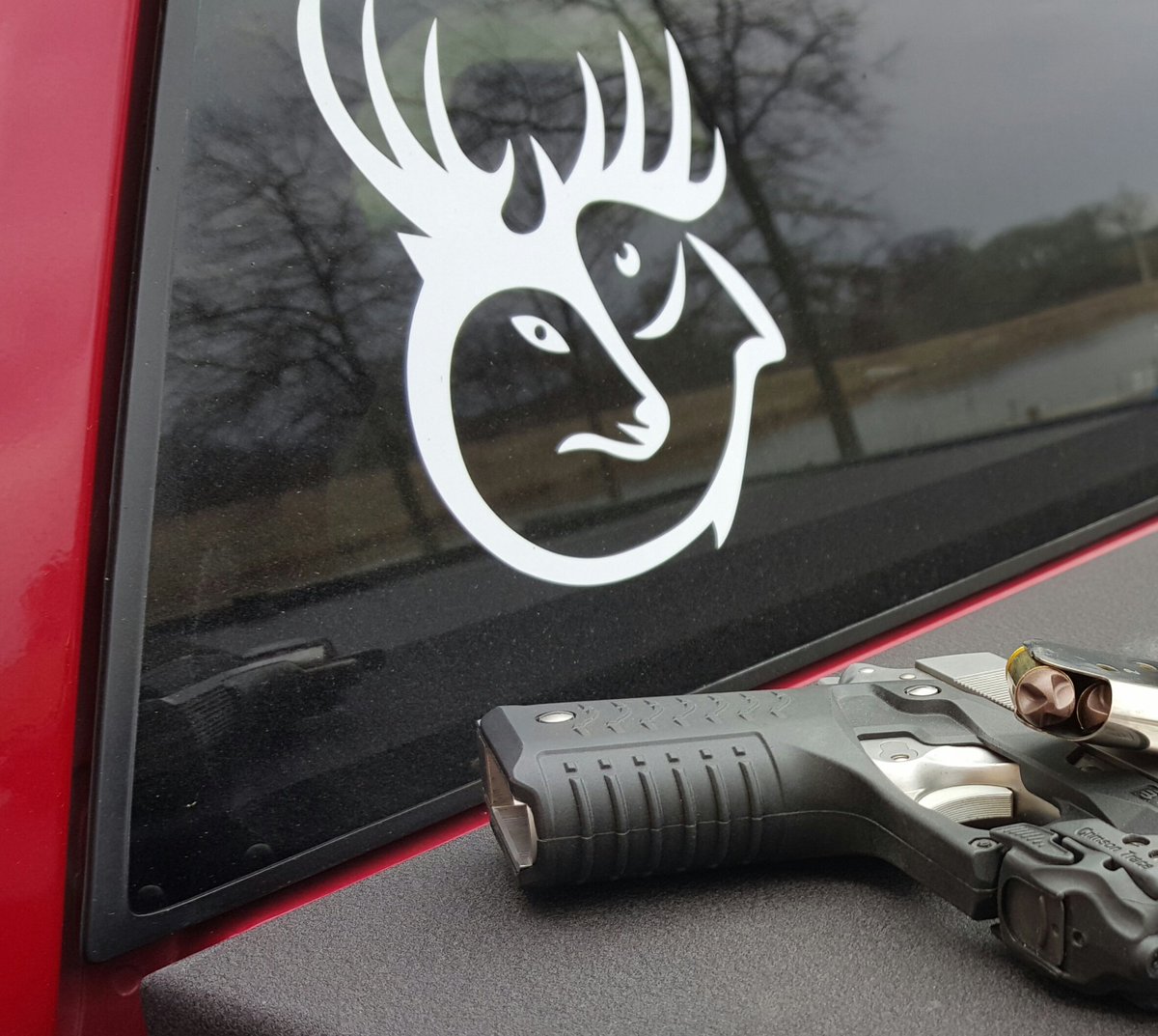 AverageHunter's tweet image. I need to giveaway one of these decals. RT this pic and follow me for a chance. Will pick a winner in Tues morn.