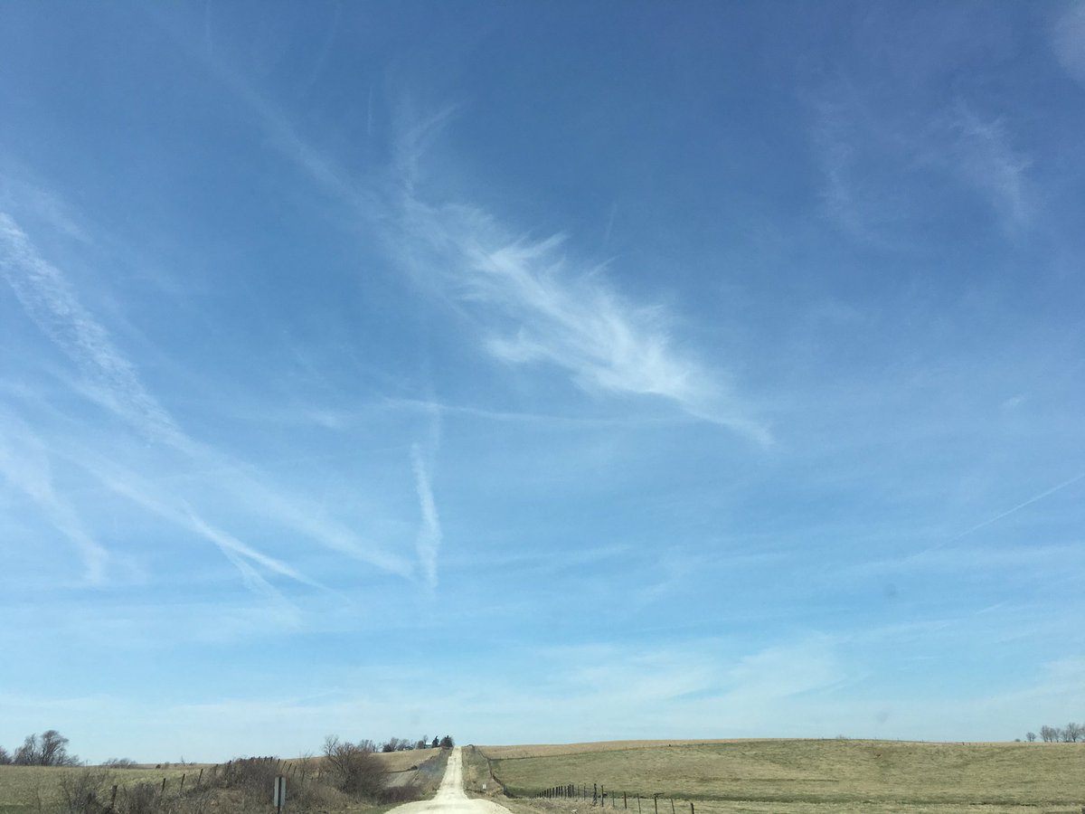 kelsey_kremer's tweet photo. It's a beautiful day to go on an adventure. #dmronassignment https://t.co/xfiYgDhbZl