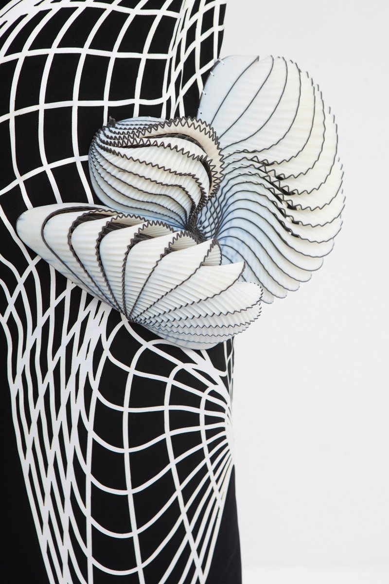 Madisonsinnov8's tweet photo. Advaced 3-D printing @Noaraviv @designmilk @stratasys #advanced3-dprinting #innovativefashion @Stratasys #fashion https://t.co/95M38hvqb7