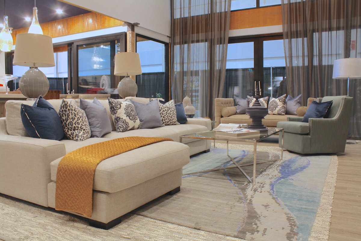 NicholasRosaci's tweet image. A final look inside our serene living space in the #FDHOME Loved working with @house_of_design to create this room!