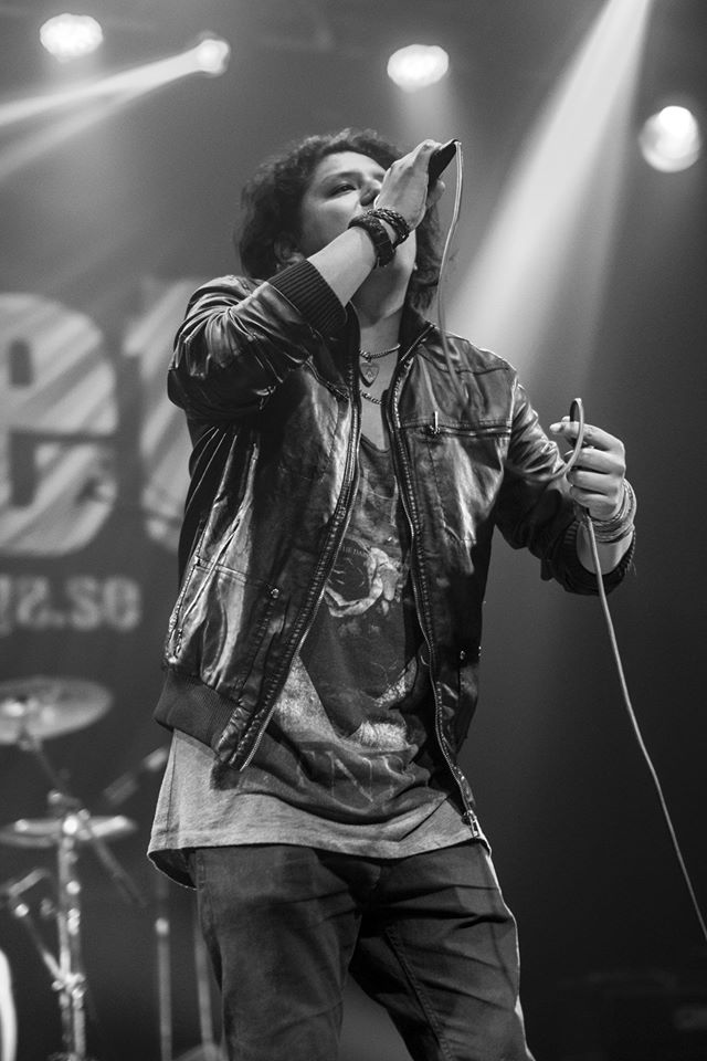 OverworldBand's tweet photo. Congrats @OlliOverworld on your birthday, we couldn't be more proud of you as our vocalist! :) https://t.co/xmcRpc7Fic