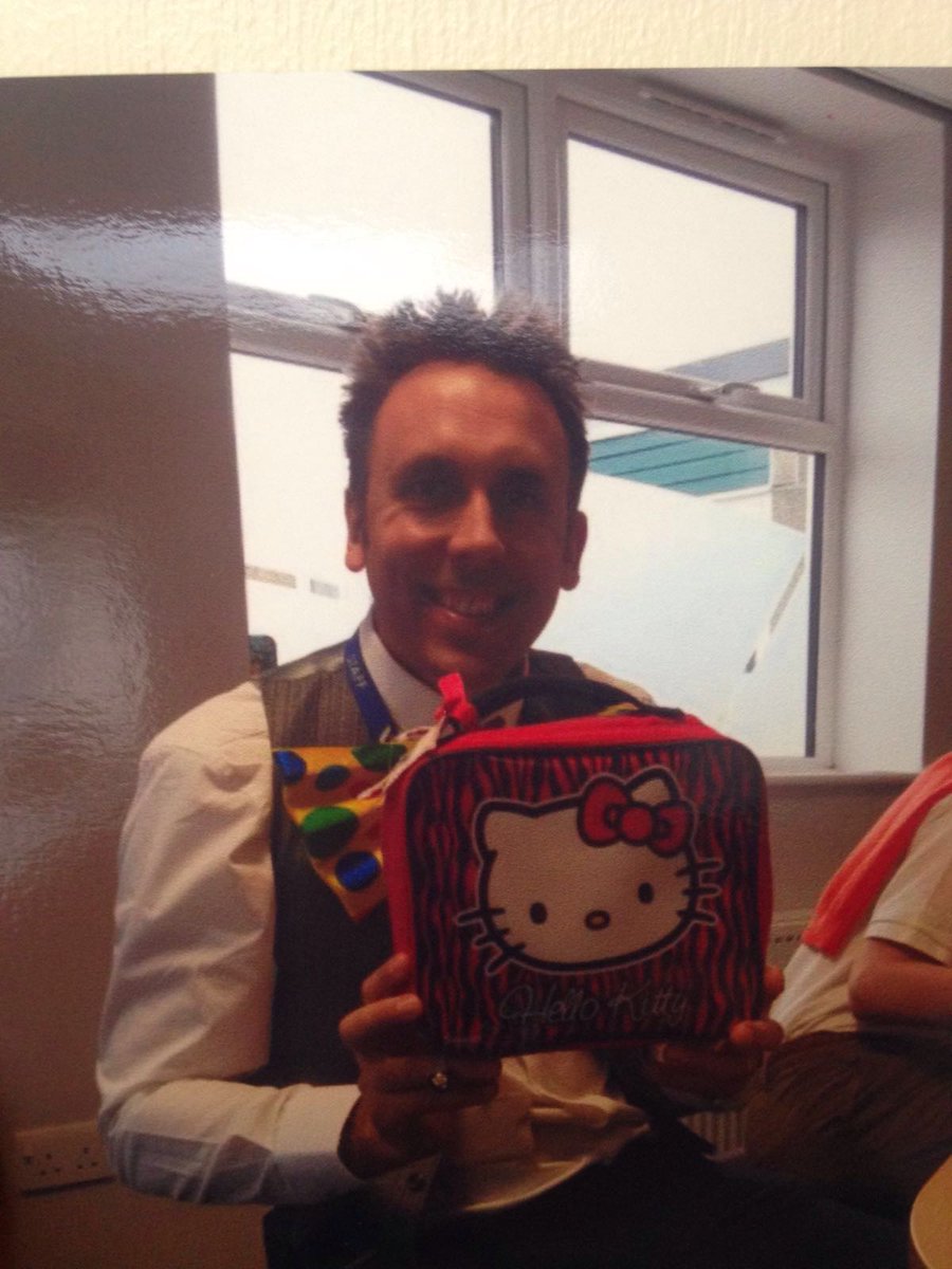 <a href="/itvtakeaway/">Belta Box</a> <a href="/antanddec/">antanddec</a> finally we have a picture of #MrBright and his hello kitty lunch box please surprise him x