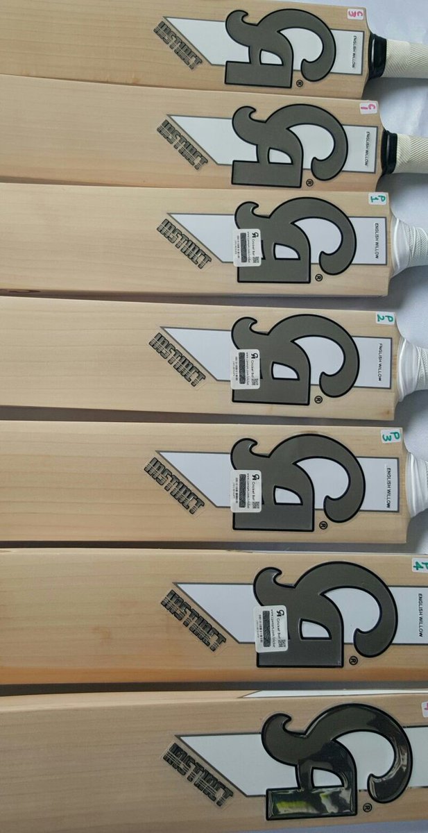 SQSports's tweet photo. The exclusively designed CA Instinct. Classic graphics, traditional look and superb performance! #TrueCricketExperts https://t.co/Gded36Z7cJ