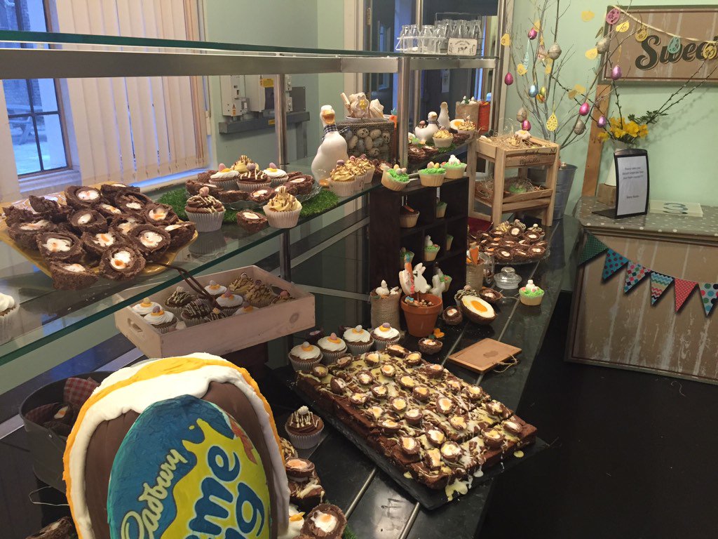 davidpomeroy1's tweet photo. Easter creme egg and mini egg treats creme egg cake - creme scotch eggs - mini egg cup cakes and creme egg brownies https://t.co/uD1s6mI86i