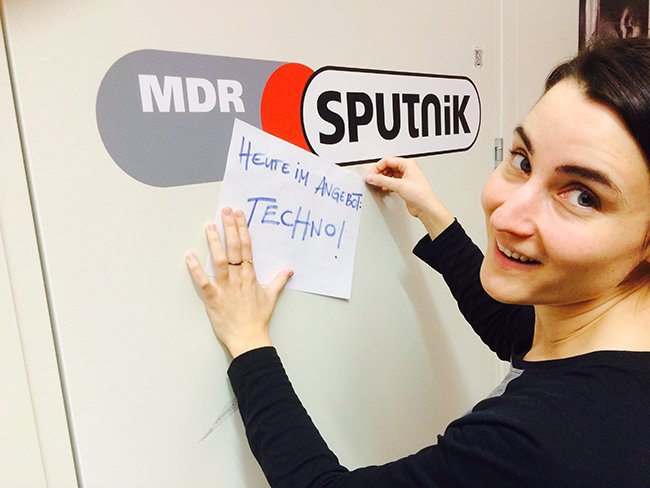 Heute startet #Clubperlen ⚠ Neues Spartenformat @MDRSputnik by <a href="/Kathi_Groll/">Kathi Groll</a> frohfroh.de/18537/clubperl… via <a href="/frohfroh/">frohfroh</a>