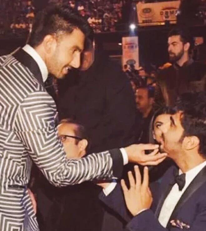 richap26's tweet photo. #dis_picha_describes_the_love_between_them
#baba'sloveโค
#pichaperfect @arjunk26 @RanveerOfficial https://t.co/AyN06sC0qZ