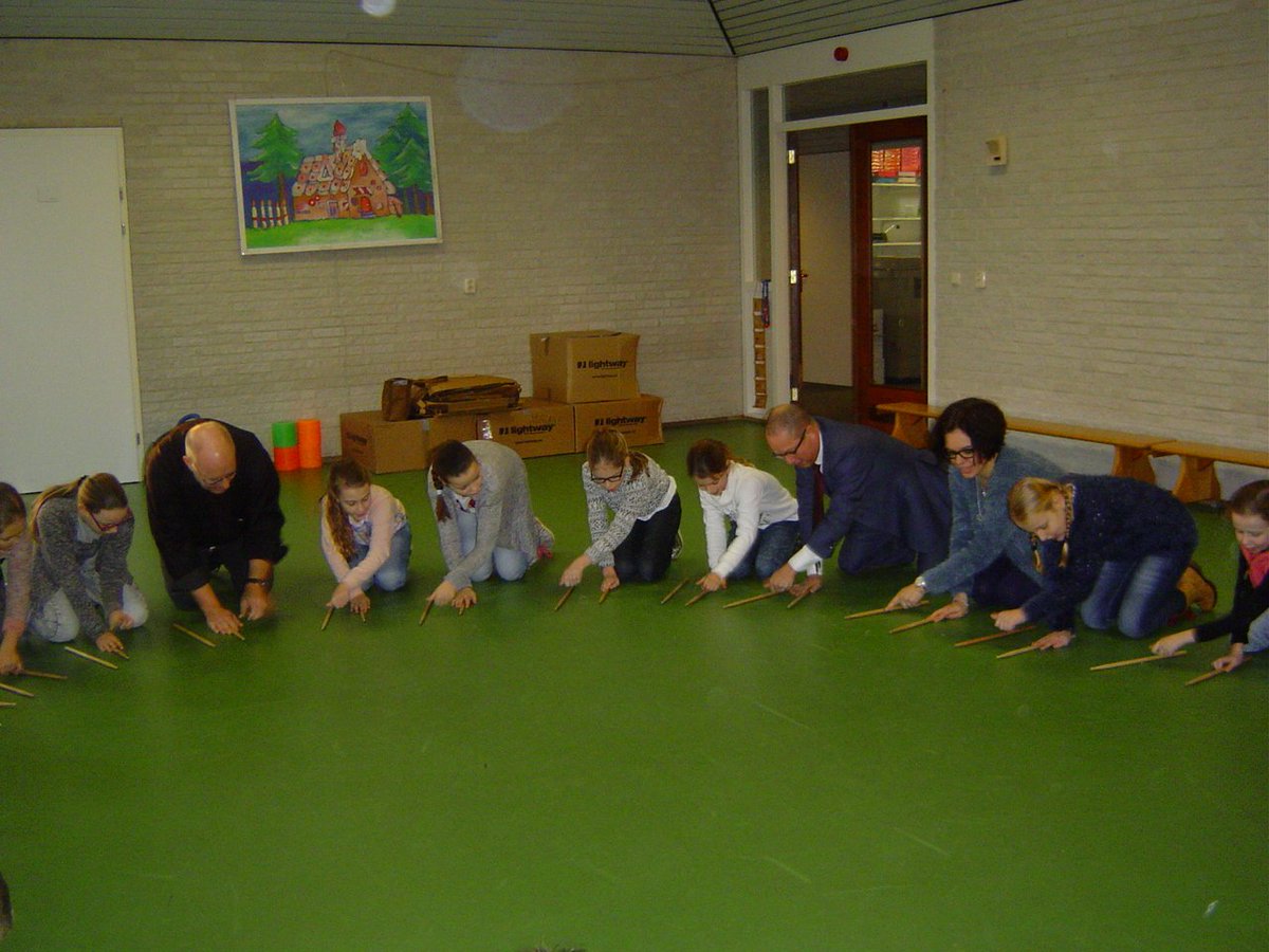 LKCA_'s tweet photo. Een krachtige gezamenlijke aanpak van #muziekonderwijs in @Roerdalennieuws... https://t.co/HOMgyTGrrd https://t.co/ZozWSEdMvl