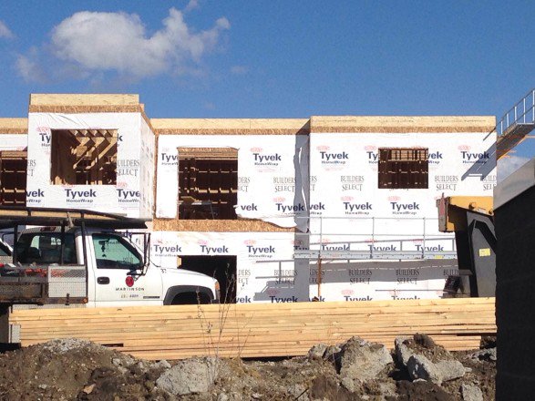 TrumpetNews's tweet photo. New apartments are going up in Waverly, which have been approved for off-campus housing. https://t.co/PkOwnvTuHg https://t.co/mSaOw0ucoh