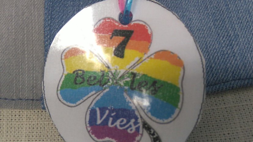 Leurs sacs en jean recyclé ont été fabriqués par une structure d'insertion: l'atelier Jasmin à Aix <a href="/MarinaRussoPro/">Marina Russo</a>