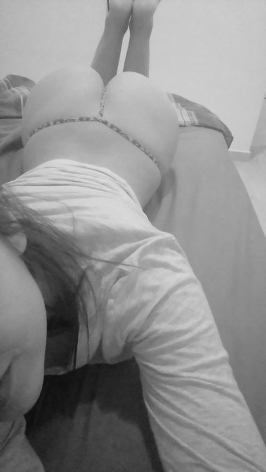 Lunes....😈😈❤💜Os amoooo https://t.co/Fv86W2IzaX<a href="/tag/webcams"class="tags"><span>#webcams</span></a>