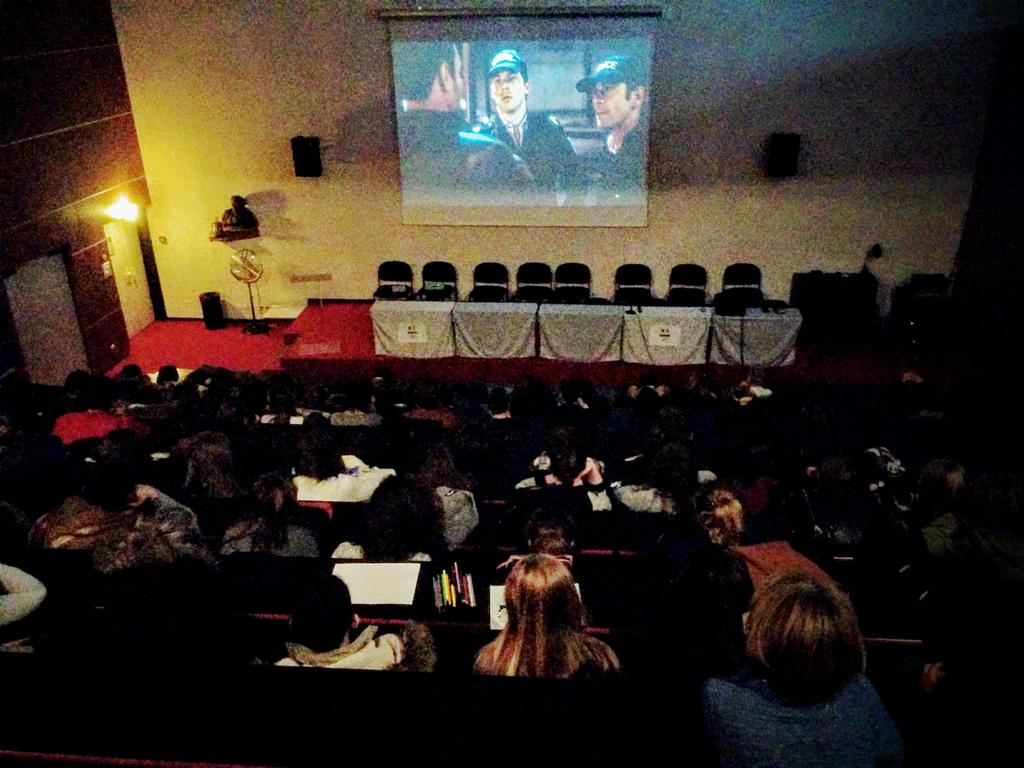 Festivalvichy's tweet photo. Projection de courts sur le thème de ''l'autre'' @Agencecm #Festivalvichy #TousUnisContrelaHaine #Semaine21mars https://t.co/FIRUCGkIbg