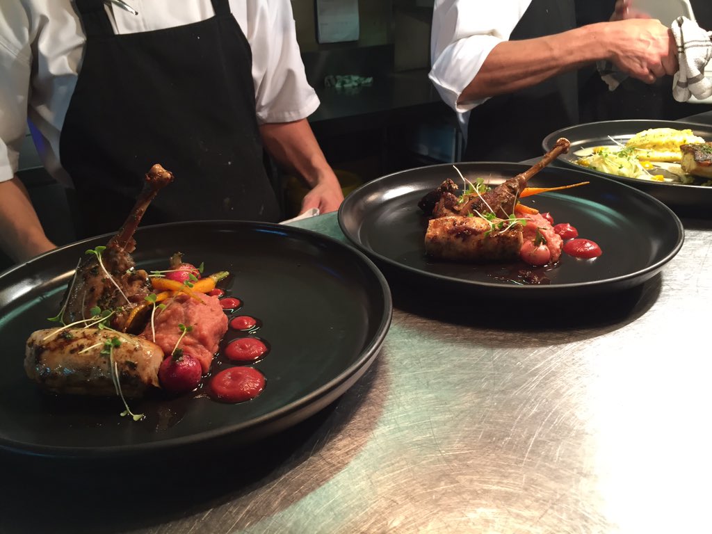 creationwines's tweet photo. #GuineaFowl and #PinotNoir #proudlySouthAfrican #wineandfoodpairing https://t.co/VcvJnaPXzf