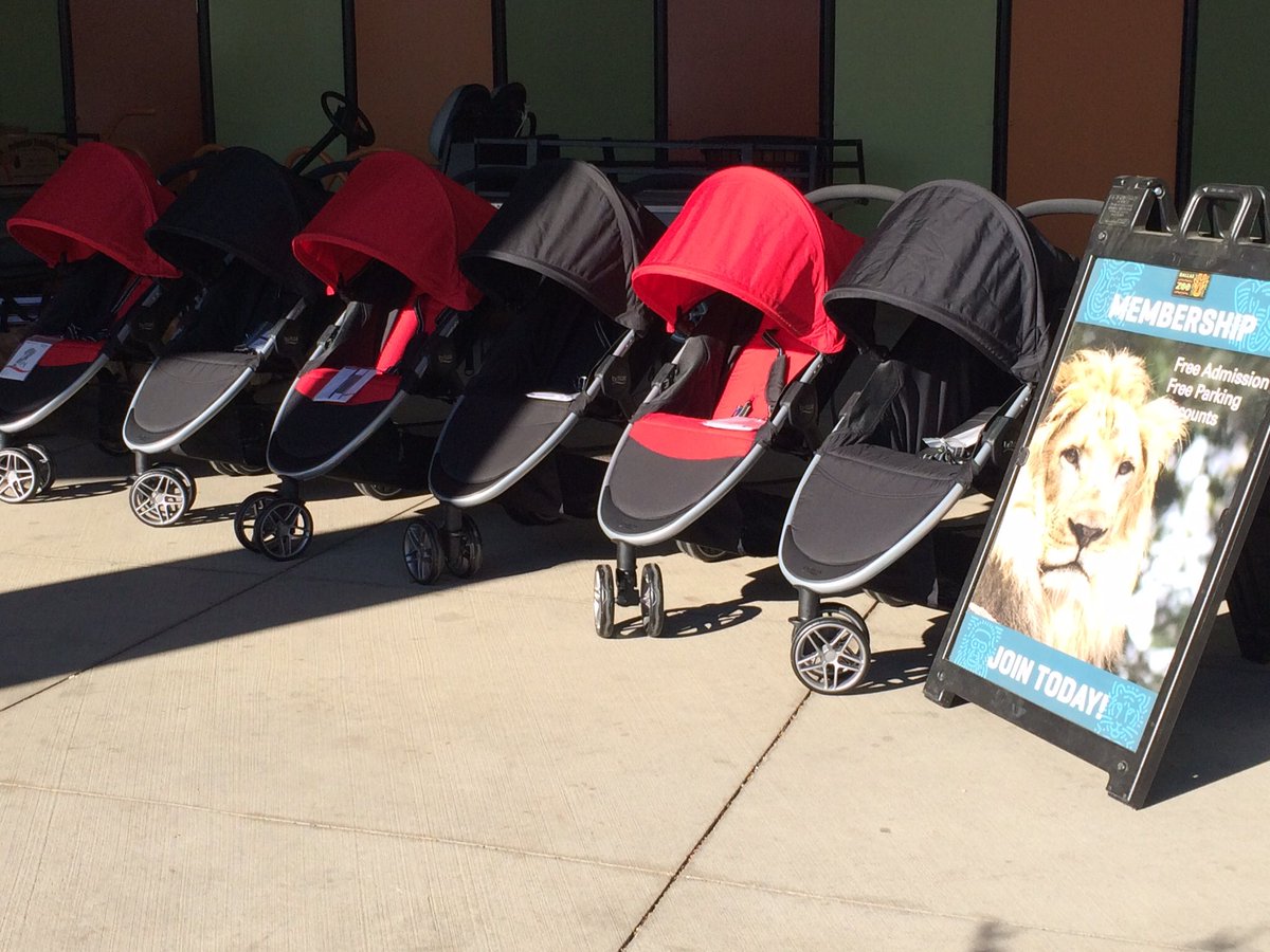 MetroMoms's tweet photo. Look at these gorgeous 2016 @Britax B-agile strollers at today's Stroller Safari event at the @DallasZoo! https://t.co/oA72SRRQFw