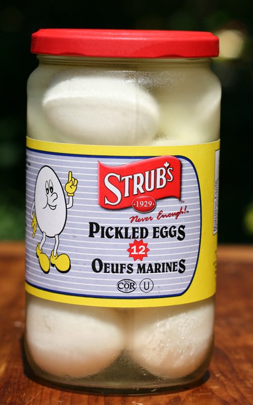Salki20's tweet photo. Do you like Pickled Eggs? I DO. Big Debate on @943TheDrive FB Page. Very polarized. #Winnipeg #strubs https://t.co/kIKmcVTjQr