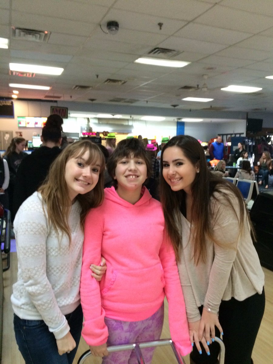 fcpassaiccounty's tweet photo. Thank you for making a difference yesterday @ our Bowling League! You're awesome :) https://t.co/cvYMu4G5Xt