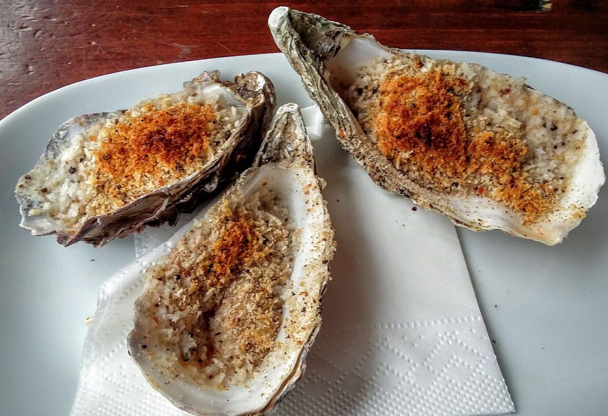 MichelinGuideUK's tweet photo. Great Scottish seafood @TheFinnieston1 - including oysters topped with haggis https://t.co/FLJRMFziYr