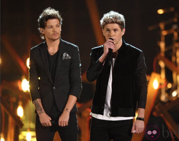 1DHQDaily's tweet photo. #BestFanArmy #Directioners #iHeartAwards https://t.co/i1iazBPnRh