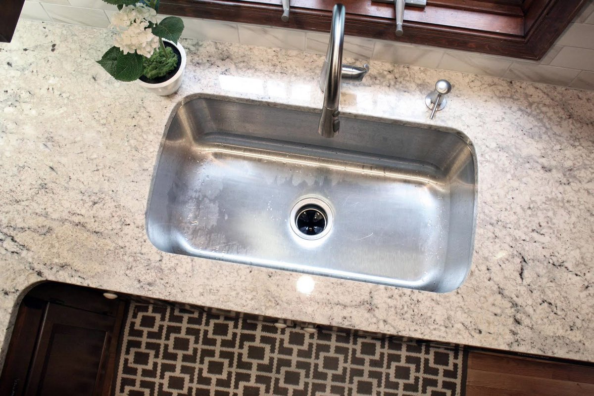 MilestoneMarble's tweet photo. Magnificent Bianco Romano Granite @MilestoneMarble. https://t.co/uYwKbIL8Hs