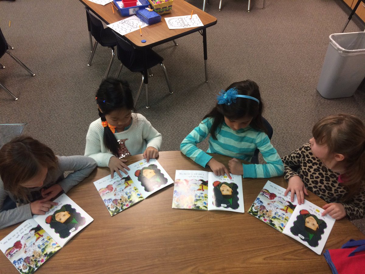 pat_volpicella's tweet photo. Reaching many different levels in Guided Reading! #reaganrays #LISDtw #SLB3 https://t.co/FNpPmDRX5p