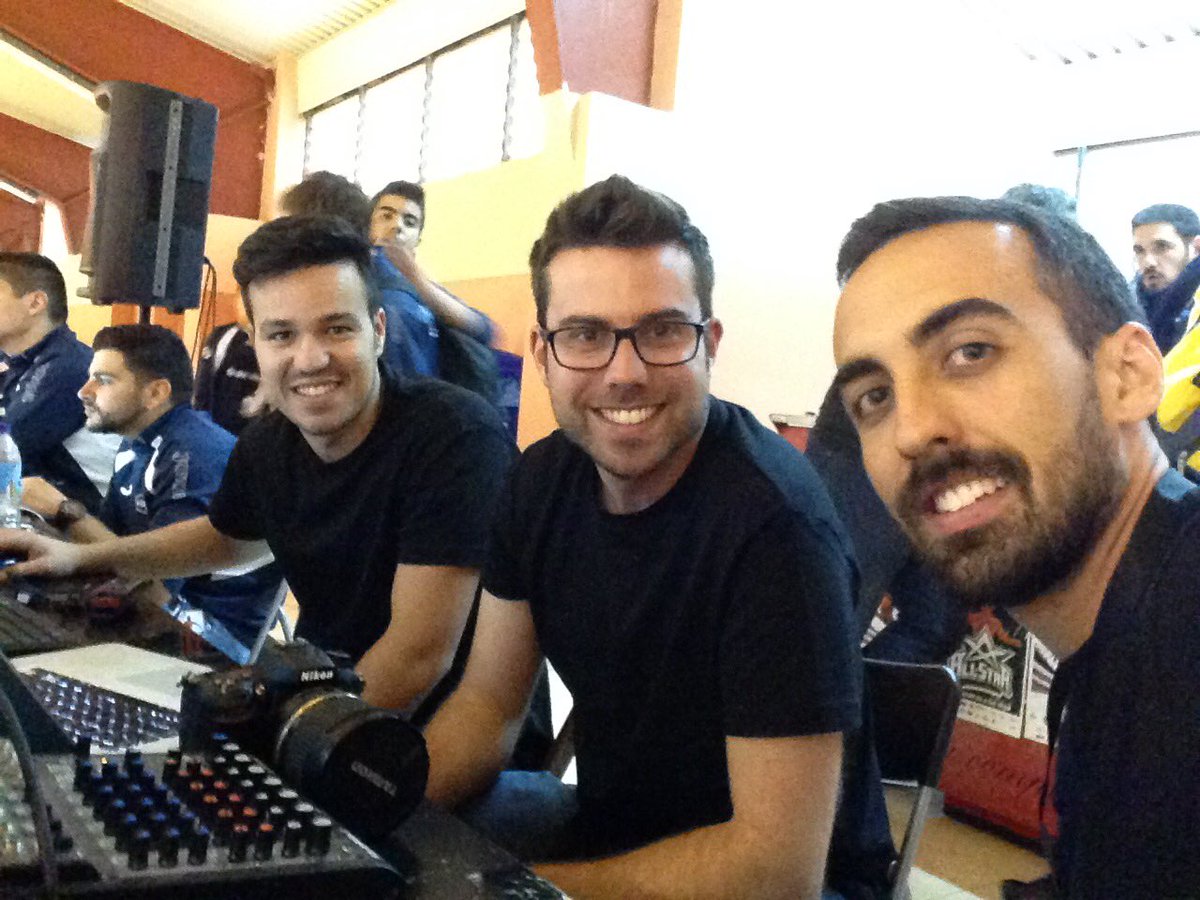 MediaWink's tweet photo. #Mediawink Team! Listos para el segundo día de II torneo nacional infantil de fútbol sala Villa de la Orotava! 💪🎥 https://t.co/Z8L5NGQsxA