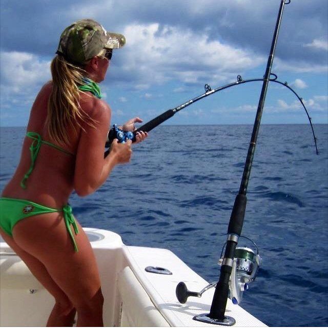 FishCraftUSA's tweet photo. by gafflife - @capt.monique hooked up!!! #gaff #gaffmagazine #girlswhofish #gaffgirl #fishing #offshorefishing https://t.co/K964fl8y3y