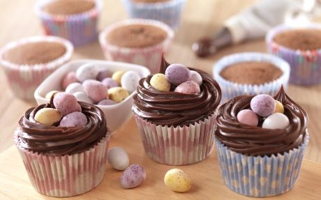 ALNObristol's tweet photo. Easter baking is made so much easier with @Miele_GB #moistureplus feature! https://t.co/vVMpQThuen https://t.co/XQsY0Doyzs