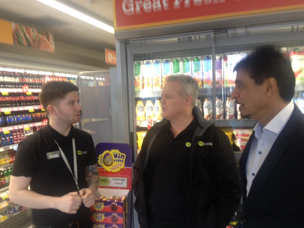 Retail_Steve's tweet image. Great to meet Joe @localreading   #brilliant store #mylocalroadtrip @betterretailing