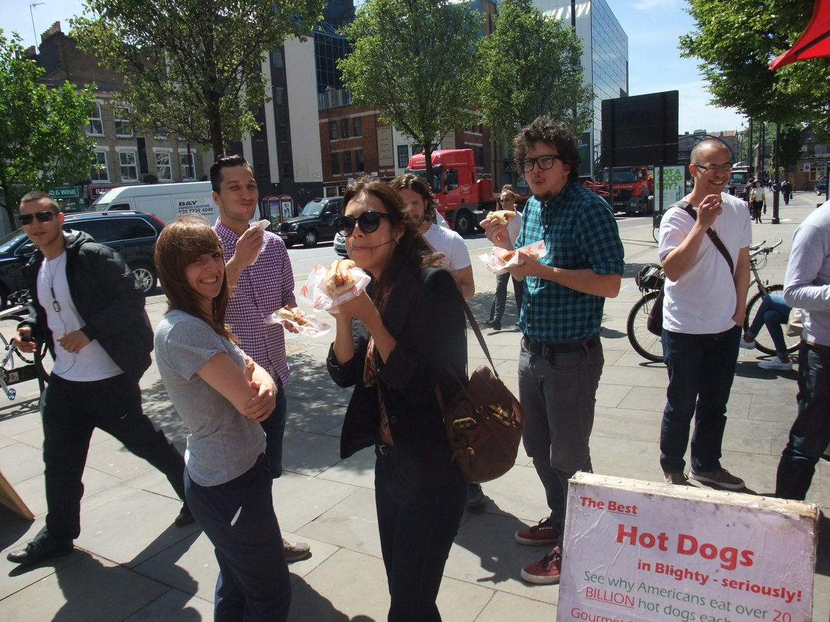 BigAppleHotDogs's tweet photo. #BAHDoldDays #OldStreet  new offers for "old faces" @CrownFood  #DoublePlusBAHD competition 4 #Free #HotDOgs https://t.co/V2AAiMSS5V