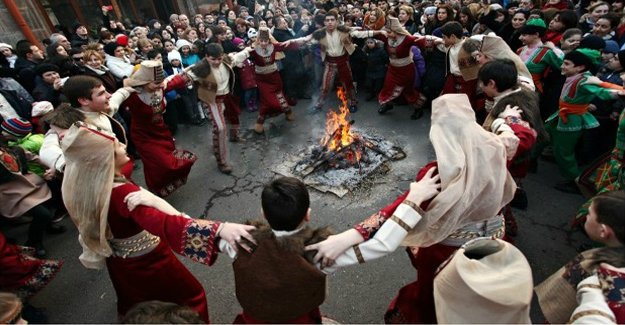 MuradMihci's tweet photo. Ermenistan'da yaşayan Kürtlerle birlikte #Newros kutlama mesajı yayınlamış.
https://t.co/1vGTIc7z4h https://t.co/SLJSFXBnDB