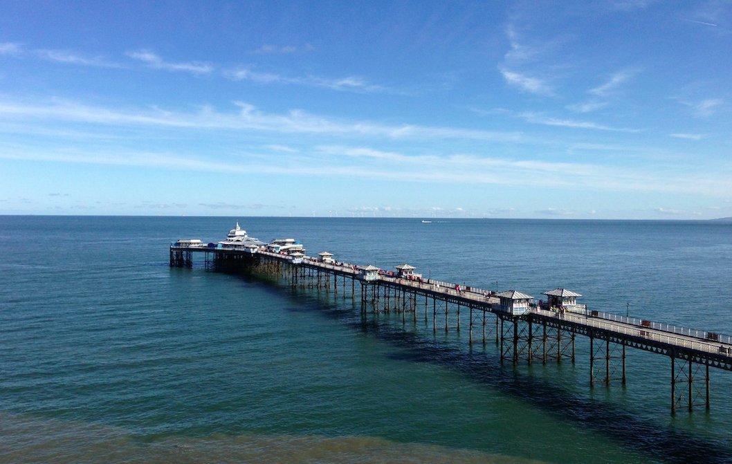 It's the best seaside destination in the UK and it's in Wales! But where is it? itv.com/news/wales/201…