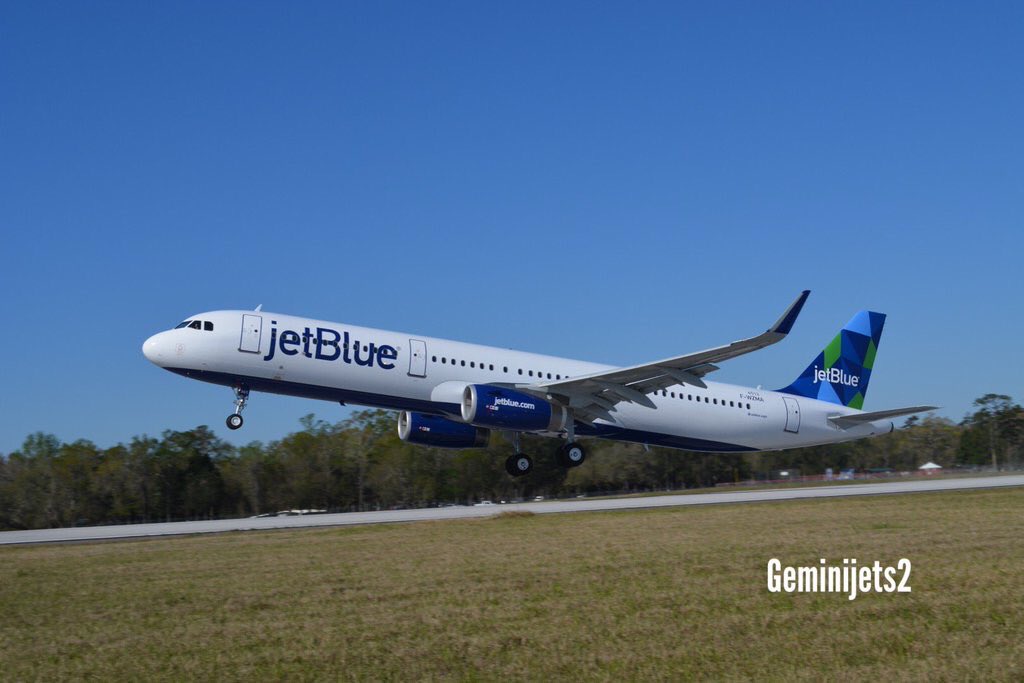 What a great image of <a href="/AirbusInTheUS/">Airbus in the U.S.</a> maiden flight taking off feet away <a href="/MobileAeroplex/">Mobile Aeroplex</a>