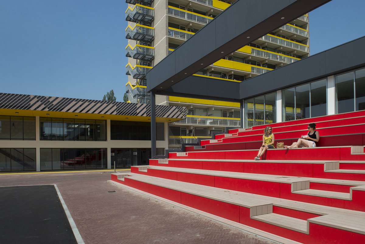 Gebouw_vh_Jaar's tweet photo. Inzendingen van @NEXTarchitects , Juli ontwerp en advies, Van Beijsterveldt &amp; Gommers en @CBH_Haarlem/@elanwonen, https://t.co/0KGooKmRIg