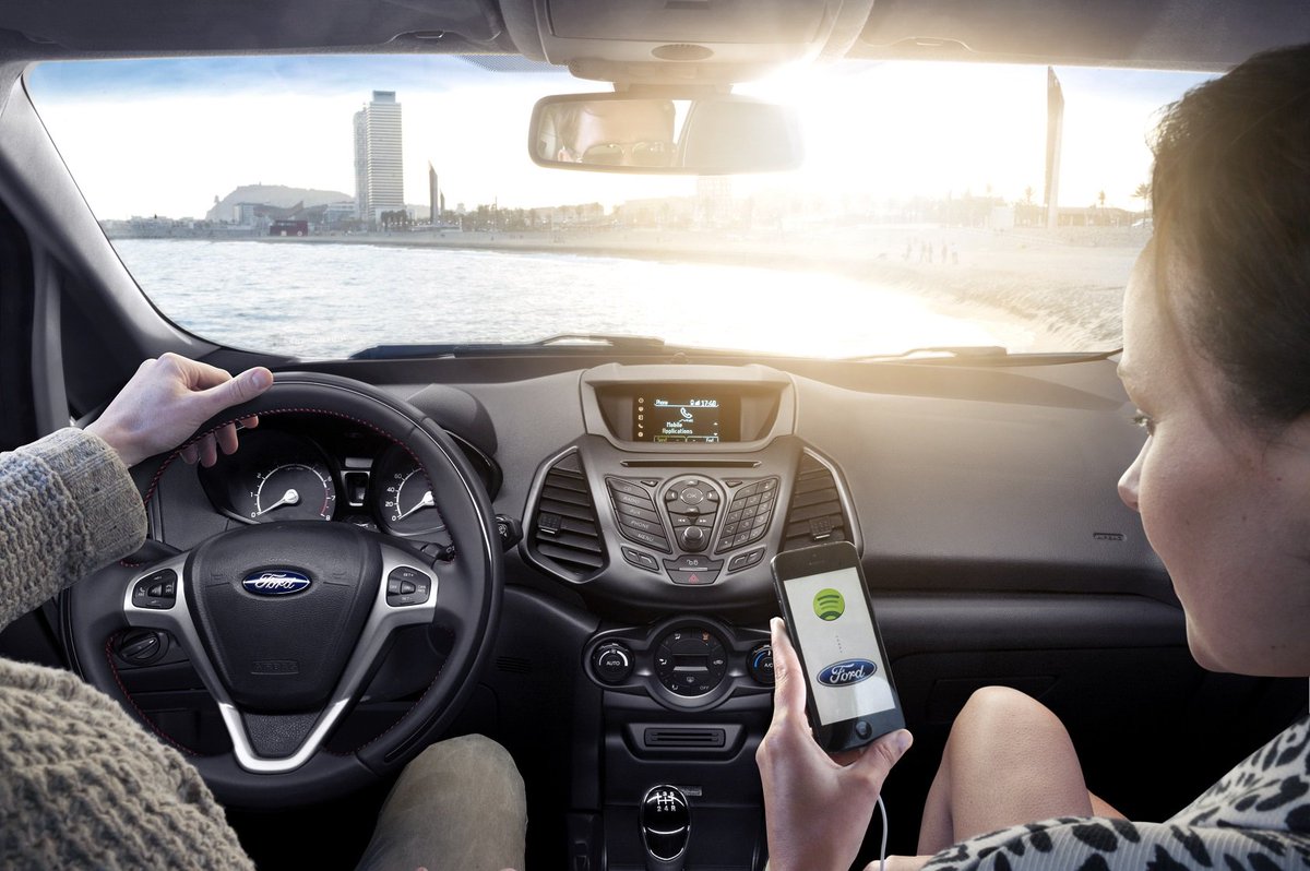 AutoTechEvents's tweet photo. Auto tech that doesn't move as fast as the mobile world has no future with #Ford https://t.co/vWKCFOoO5K https://t.co/peRyirbGsC