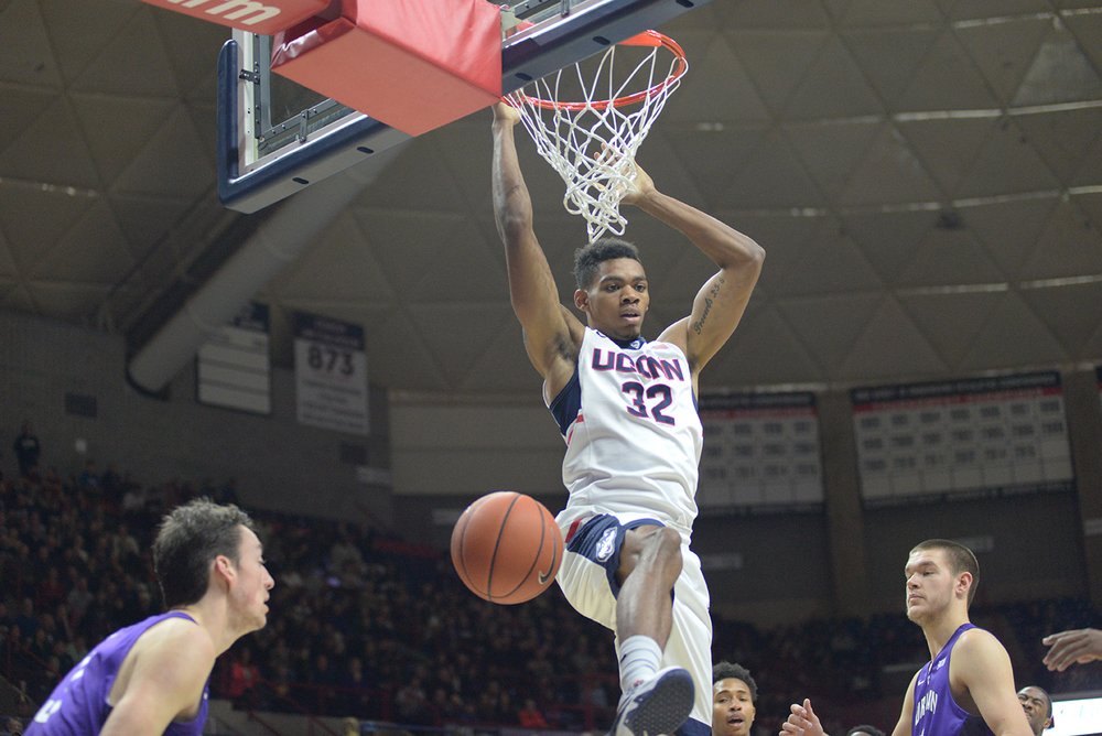 SPORTalkUConn's tweet photo. RETWEET to thank our seniors for all they did for #UConn Basketball! We will miss you all!! #Huskies #UConnFamily https://t.co/3UJ3deZrcF